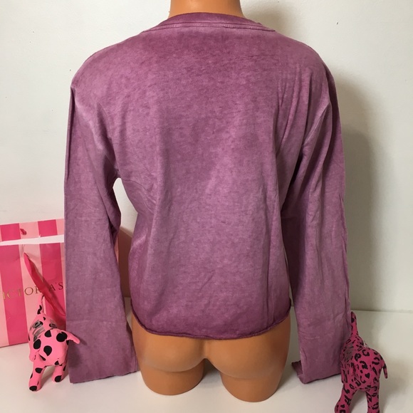 ❌SOLD❌NEW PINK VS TIE DYE LONG SLEEVE CROPPED - Picture 4 of 4